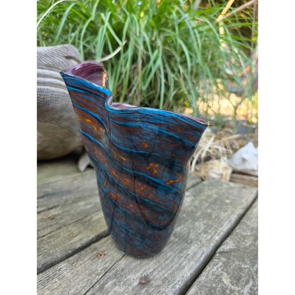 HGT Home Design Art Glass Handkerchief‎ Vase Blue Purple Swirl Ruffled Rim 10in